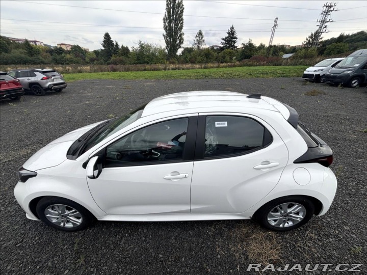 Toyota Yaris 1,5 Comfort HEV 116 CVT 1800
