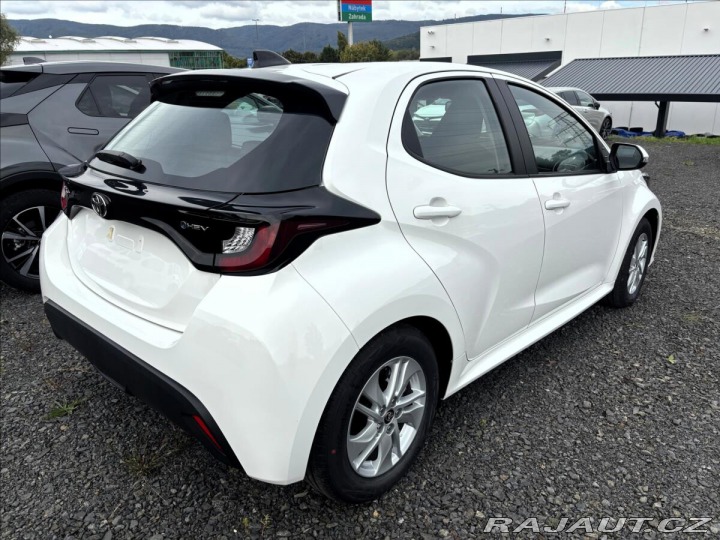 Toyota Yaris 1,5 Comfort HEV 116 CVT 1800