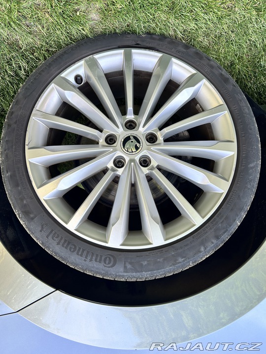 Škoda Superb  2016
