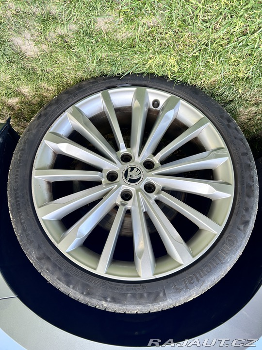 Škoda Superb  2016