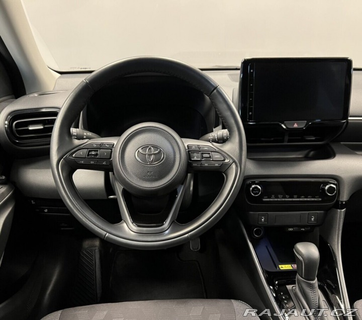 Toyota Yaris 1,5 Hybrid AT Style 2025