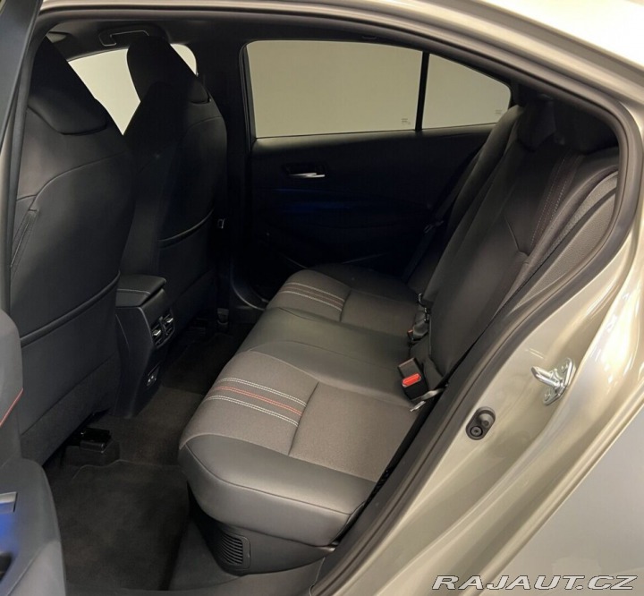 Toyota Corolla 1.8 Hybrid AT GR SPORT Dy 2025