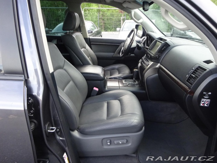 Toyota Land Cruiser V8 210kW ČR DPH 2008