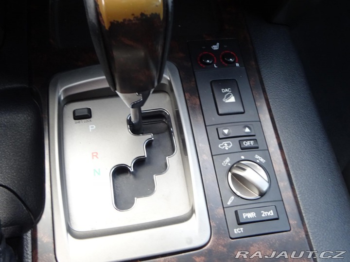 Toyota Land Cruiser V8 210kW ČR DPH 2008