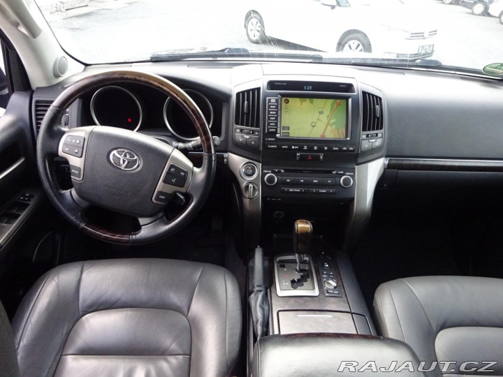 Toyota Land Cruiser V8 210kW ČR DPH 2008