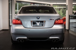BMW M5 V10/SMG/CarPlay/Kamera 2005