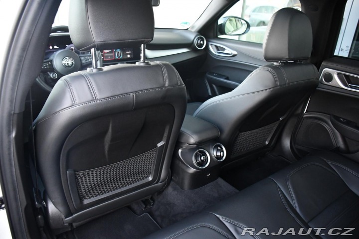 Alfa Romeo Giulia 2,0T 16V 206kW AT8-Q4 ZAD 2024