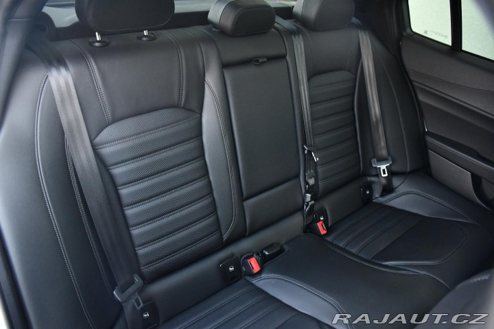 Alfa Romeo Giulia 2,0T 16V 206kW AT8-Q4 ZAD 2024