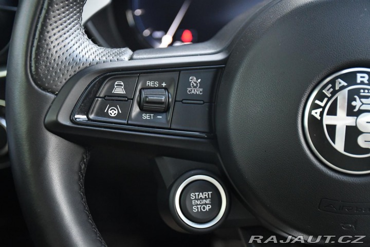 Alfa Romeo Giulia 2,0T 16V 206kW REZERVACE 2024