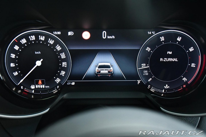 Alfa Romeo Giulia 2,0T 16V 206kW AT8-Q4 ZAD 2024