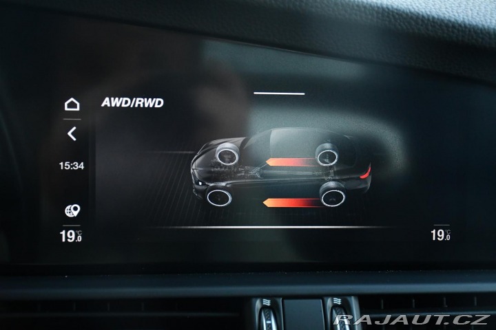 Alfa Romeo Giulia 2,0T 16V 206kW AT8-Q4 ZAD 2024