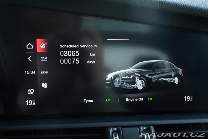 Alfa Romeo Giulia 2,0T 16V 206kW AT8-Q4 ZAD 2024