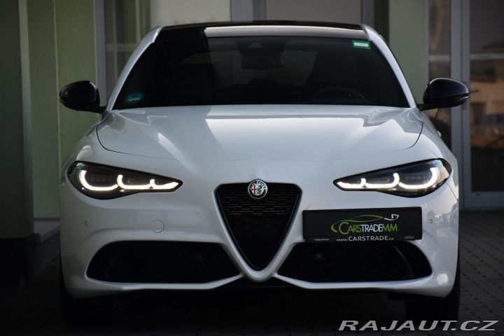 Alfa Romeo Giulia 2,0T 16V 206kW AT8-Q4 ZAD 2024