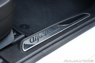 Alfa Romeo Giulia 2,0T 16V 206kW AT8-Q4 Vel 2024