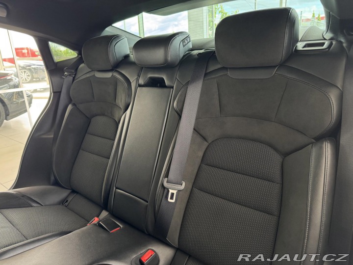 Porsche Taycan 4S Performance*REZERVACE! 2020