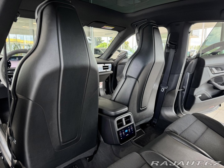 Porsche Taycan 4S Performance*REZERVACE! 2020