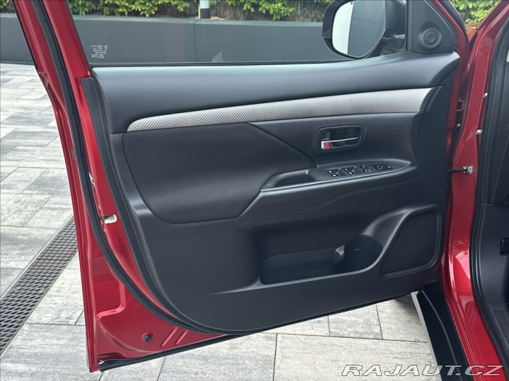 Mitsubishi Outlander 2,2 DI-D 150PS  Intense+ 2018