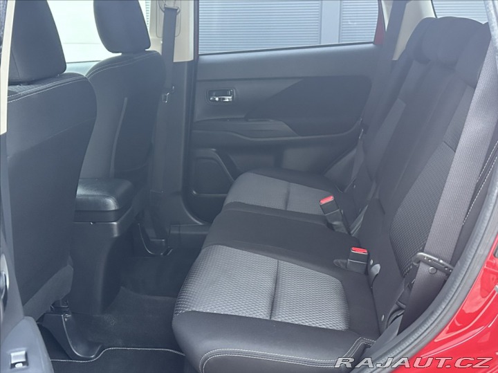Mitsubishi Outlander 2,2 DI-D 150PS  Intense+ 2018