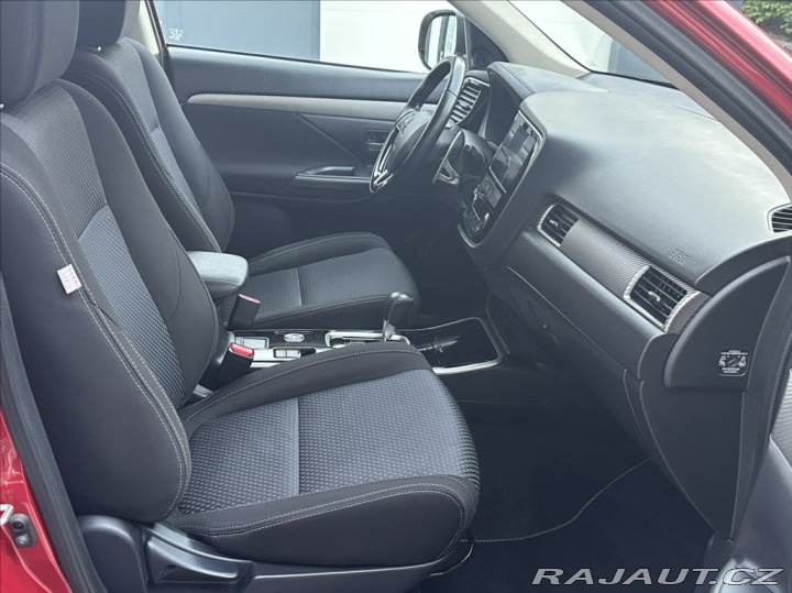 Mitsubishi Outlander 2,2 DI-D 150PS  Intense+ 2018