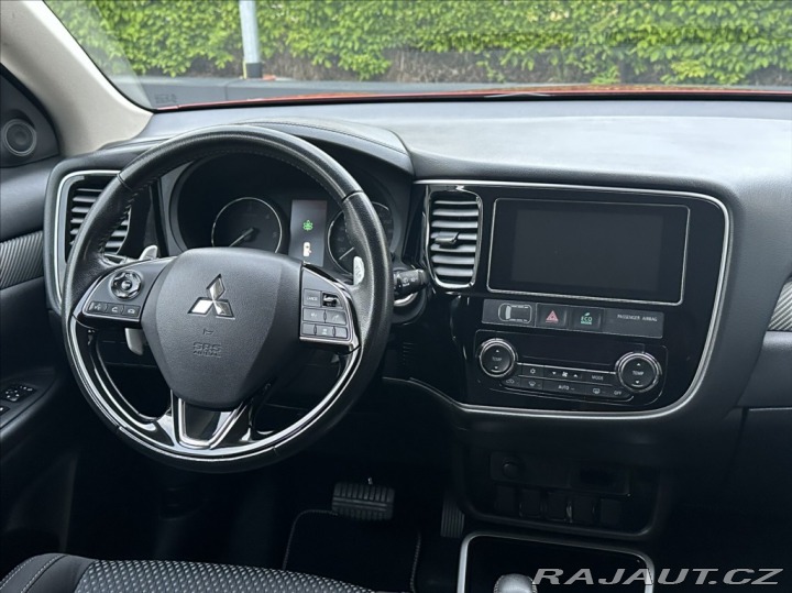 Mitsubishi Outlander 2,2 DI-D 150PS  Intense+ 2018
