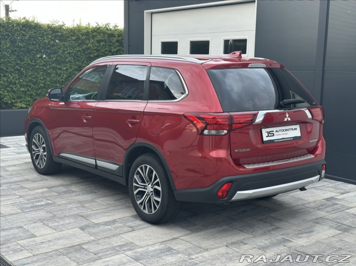 Mitsubishi Outlander 2,2 DI-D 150PS  Intense+ 2018