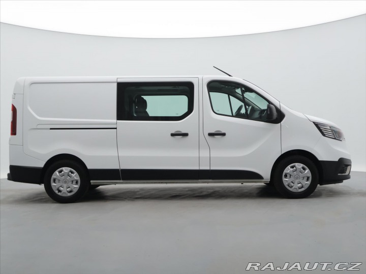 Renault Trafic 2,0 dCi 150k CZ L2 5-Míst 2022
