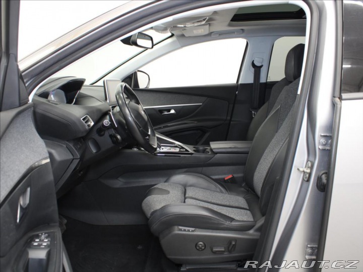 Peugeot 5008 1,2 PT 96kW AT Pano.Paměť 2018