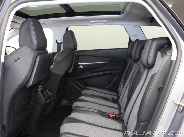 Peugeot 5008 1,2 PT 96kW AT Pano.Paměť 2018
