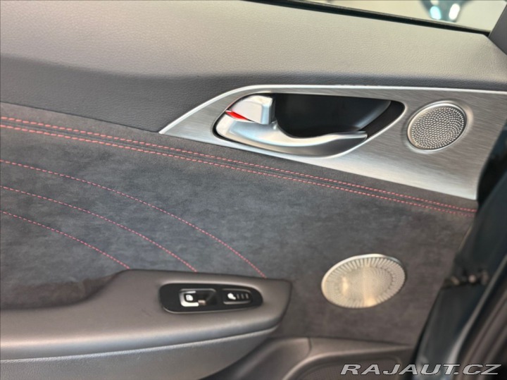 Kia Stinger 3,3 GT V6 269KW 2022