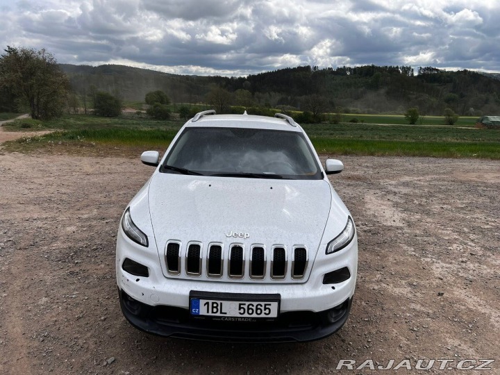 Jeep Cherokee 2,0   183 557km, + letní 2015