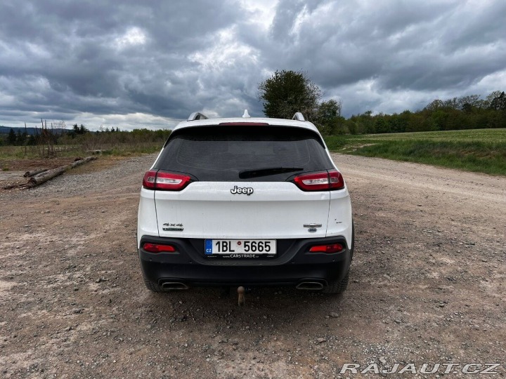 Jeep Cherokee 2,0   183 557km, + letní 2015