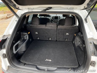 Jeep Cherokee 2,0   183 557km, + letní 2015
