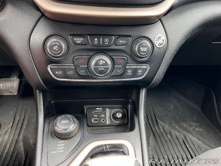 Jeep Cherokee 2,0   183 557km, + letní 2015