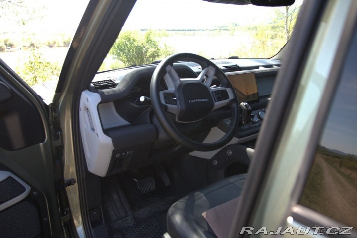 Land Rover Defender 3,0   110 1800