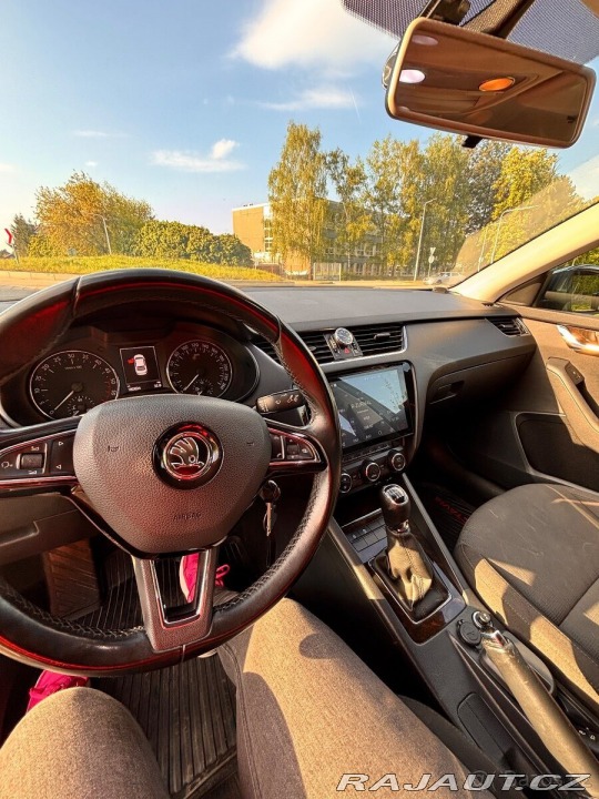 Škoda Octavia 1,6 Super stav 2015