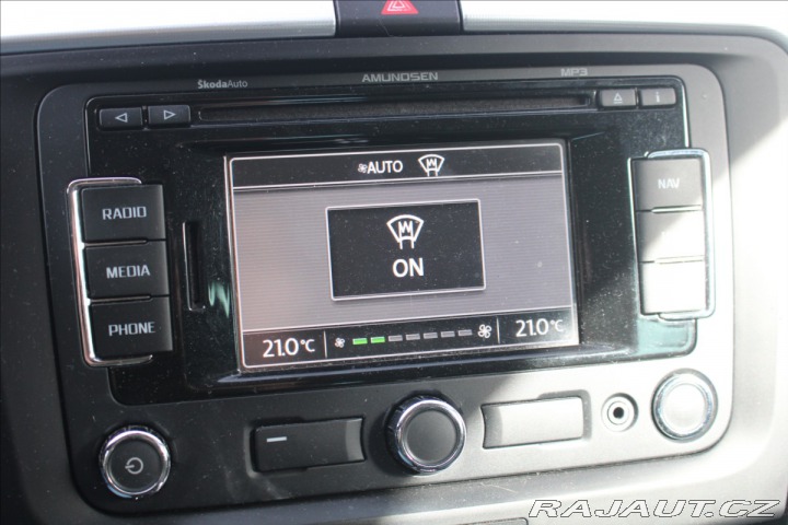 Škoda Superb 2,0 TDi 125kW DSG Combi 1800
