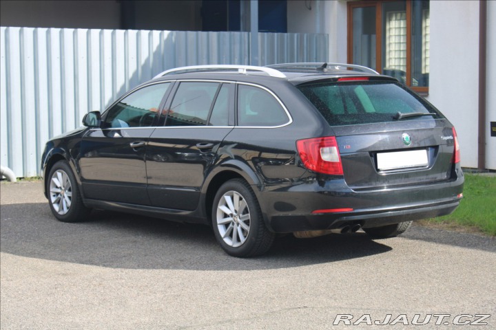 Škoda Superb 2,0 TDi 125kW DSG Combi 1800