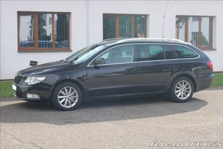 Škoda Superb 2,0 TDi 125kW DSG Combi 1800