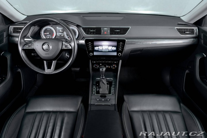 Škoda Superb Combi  2.0 TDI SCR Style 2020