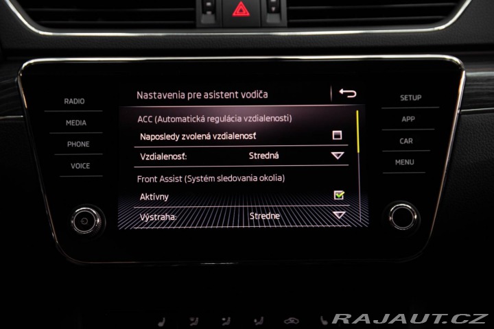 Škoda Superb Combi  2.0 TDI SCR Style 2020