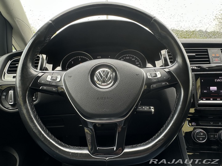 Volkswagen Golf 2.0TDI DSG/110kW/1MAJ/Tem 2015