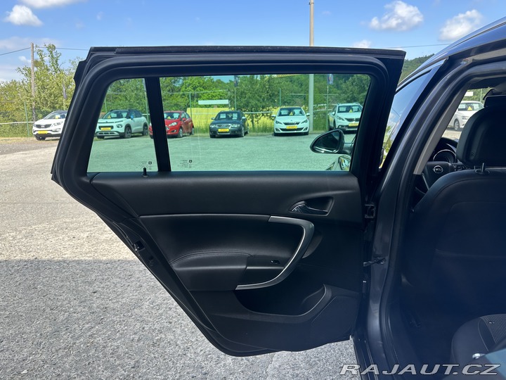 Opel Insignia 1.6i 132kW/Tempomat/ParkS 2010