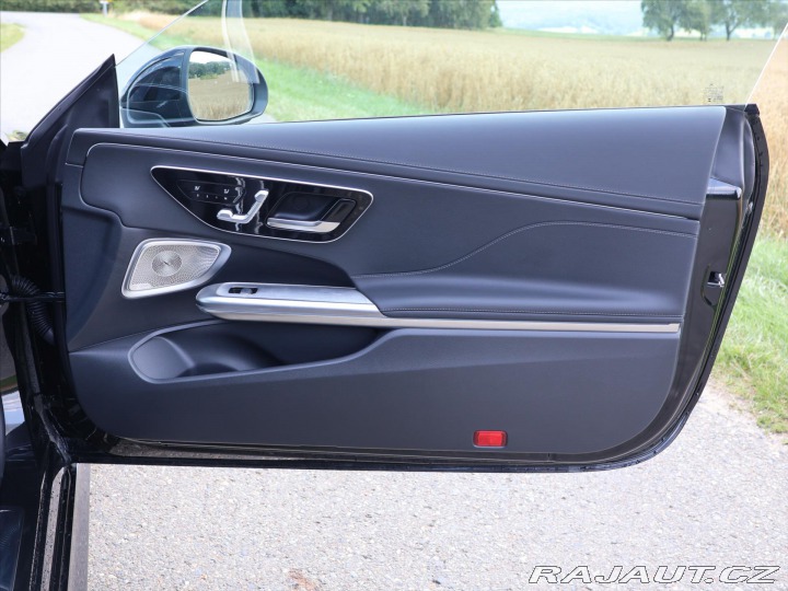 Mercedes-Benz CLE 2,0 300 4Matic AMG Premiu 2025