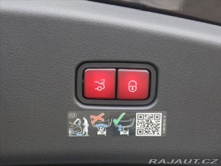 Mercedes-Benz CLE 2,0 300 4Matic AMG Premiu 2025