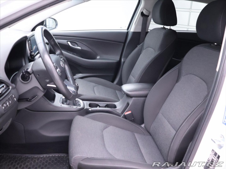 Hyundai i30 1,5 T-GDI 117kW Smart DPH 2022