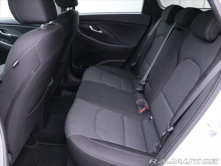 Hyundai i30 1,5 T-GDI 117kW Smart DPH 2022