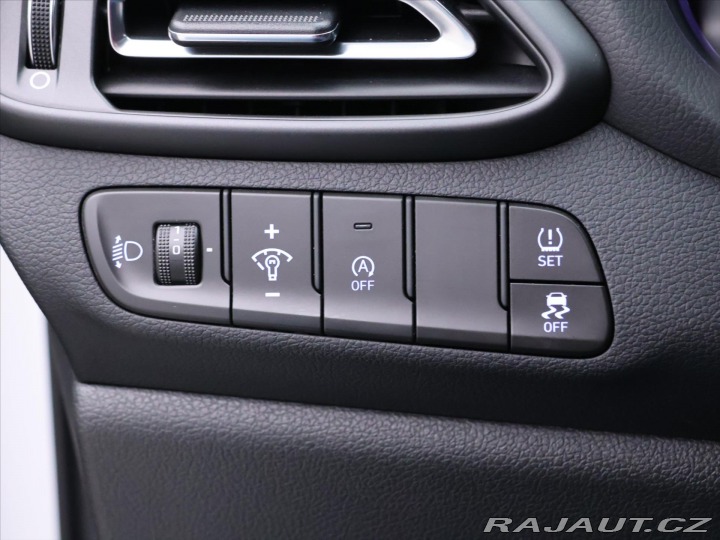 Hyundai i30 1,5 T-GDI 117kW Smart DPH 2022