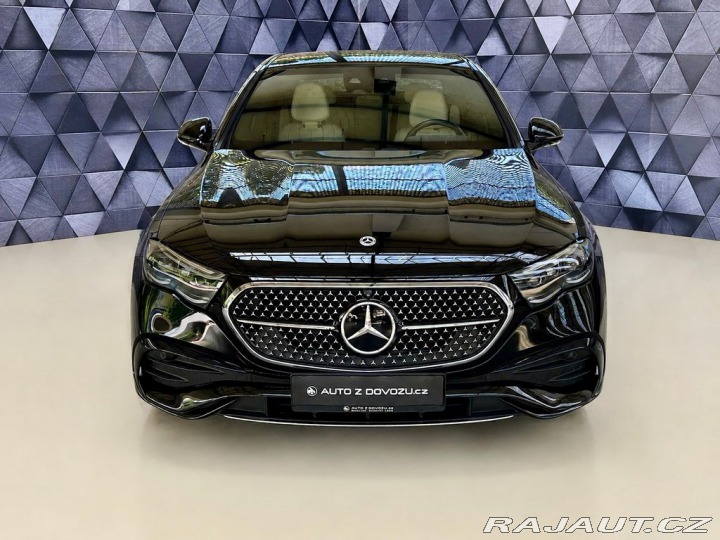Mercedes-Benz E 220d 4M AMG, VZDUCH, EL. 2024