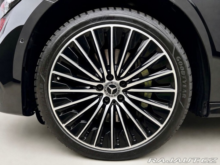 Mercedes-Benz E 220d 4M AMG, VZDUCH, EL. 2024