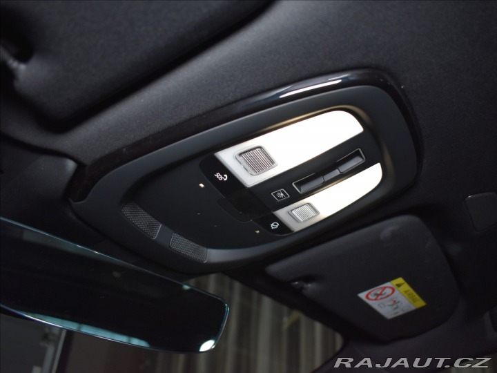 Volvo XC60 2,0 B5 AWD Ultra B&W, 2025